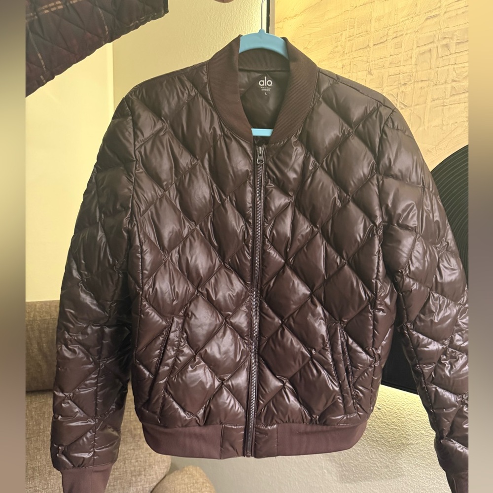 ALO Yoga Women's Chocolate Brown Quilted puffer Jacket L